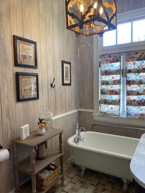 Jenny'S Downtown Hideaway Bed And Breakfast Laurel Buitenkant foto